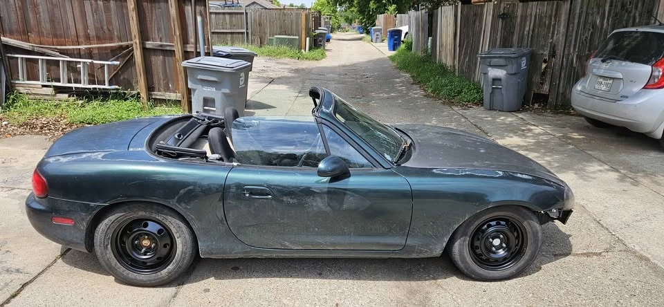 1999 Mazda NB MX-5 Miata - Image 4 of 11
