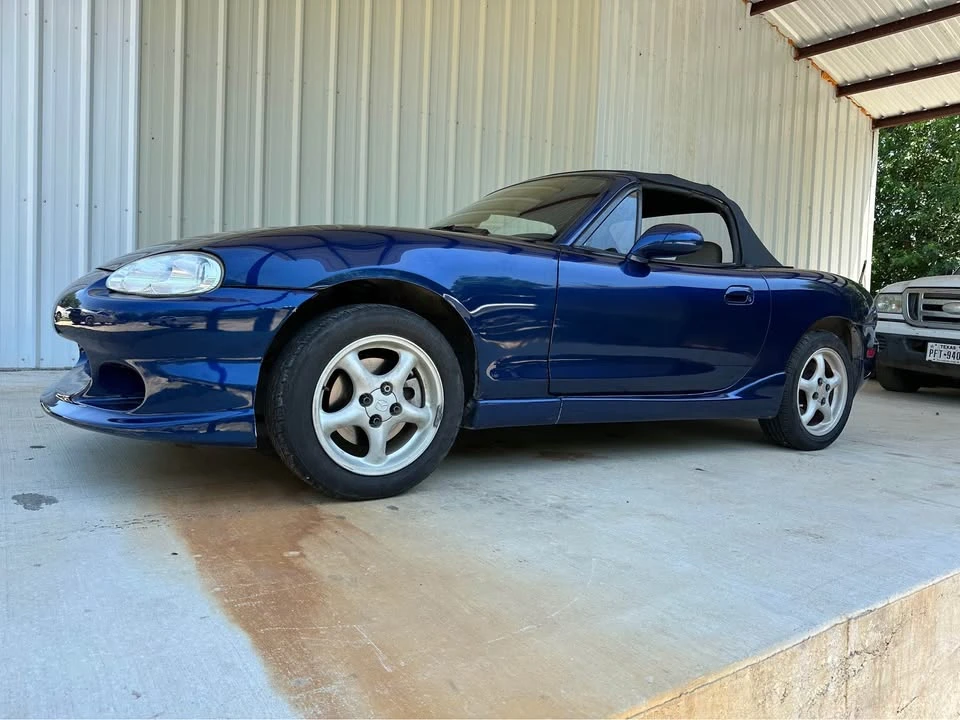 1999 Mazda NB MX-5 Miata - Image 2 of 12