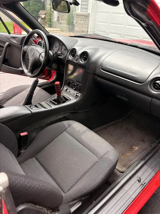 1999 Mazda NB MX-5 Miata - Image 9 of 15