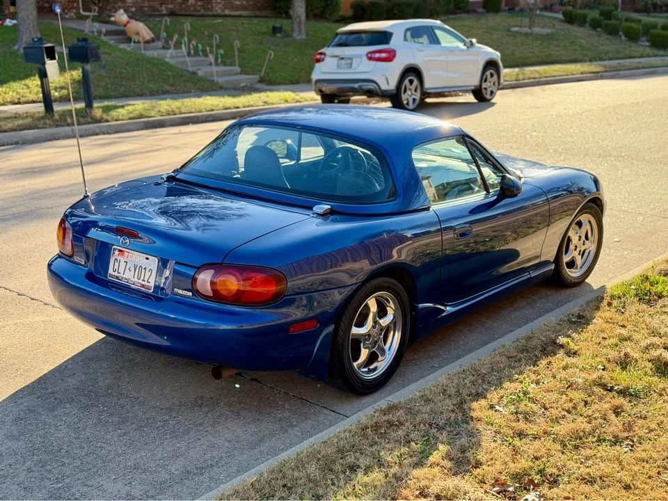 1999 Mazda NB MX-5 Miata - Image 2 of 12