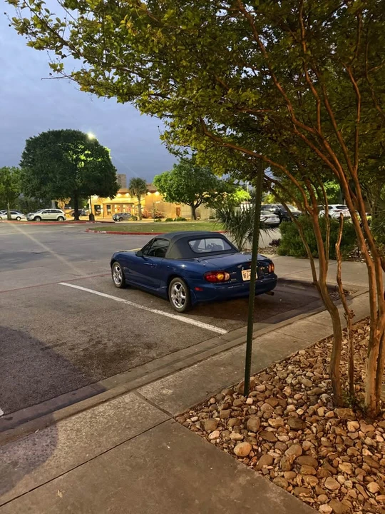 1999 Mazda NB MX-5 Miata - Image 5 of 9