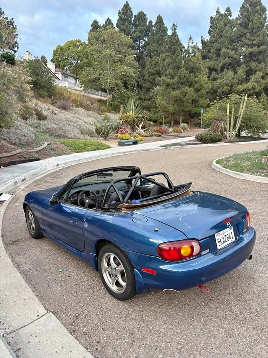 1999 Mazda NB MX-5 Miata - Image 2 of 12