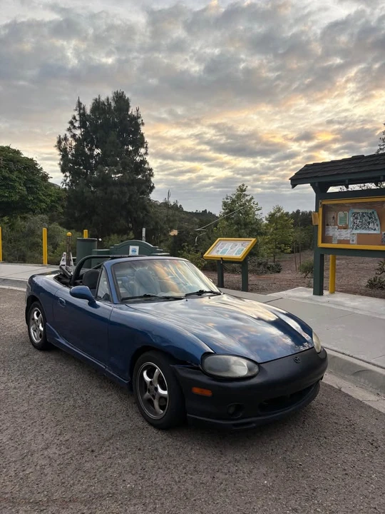 1999 Mazda NB MX-5 Miata - Image 5 of 12