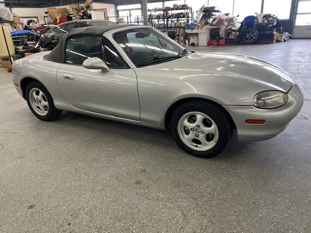 1999 Mazda NB MX-5 Miata - Image 3 of 10