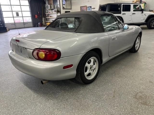 1999 Mazda NB MX-5 Miata - Image 4 of 10