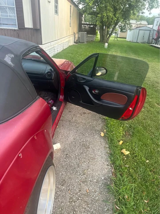 1999 Mazda NB MX-5 Miata - Image 6 of 13