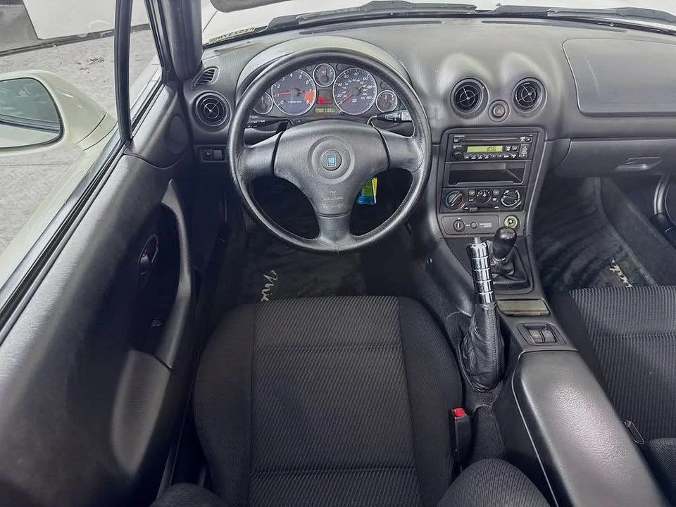 1999 Mazda NB MX-5 Miata - Image 8 of 12