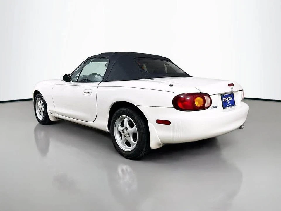 1999 Mazda NB MX-5 Miata - Image 6 of 16