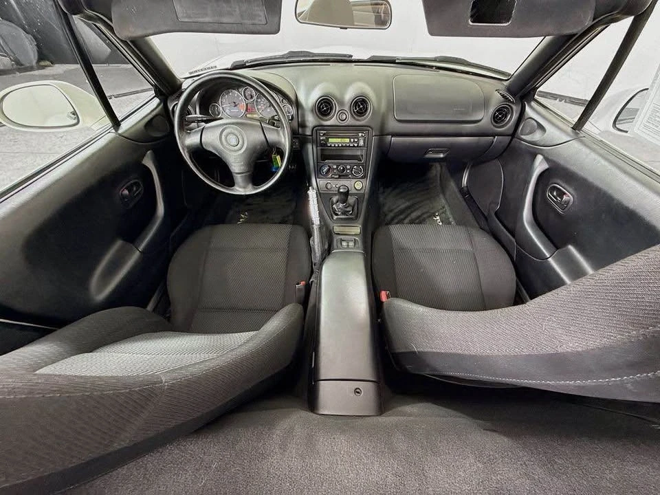 1999 Mazda NB MX-5 Miata - Image 8 of 16