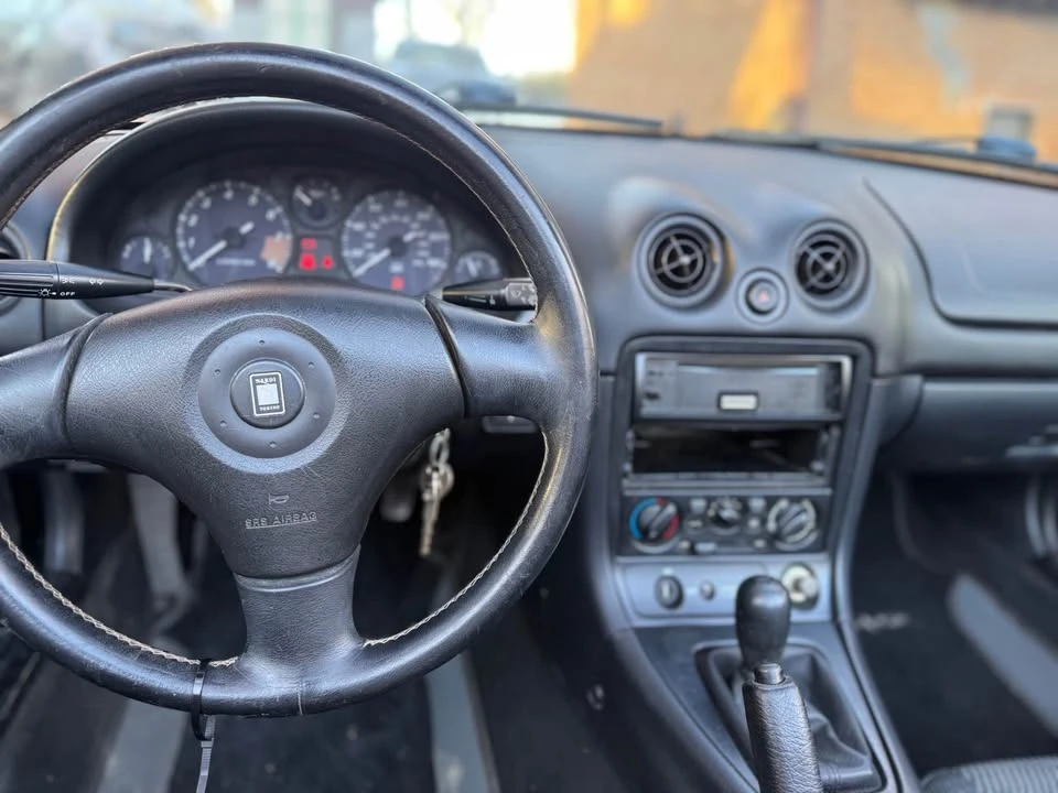 1999 Mazda NB MX-5 Miata - Image 11 of 12