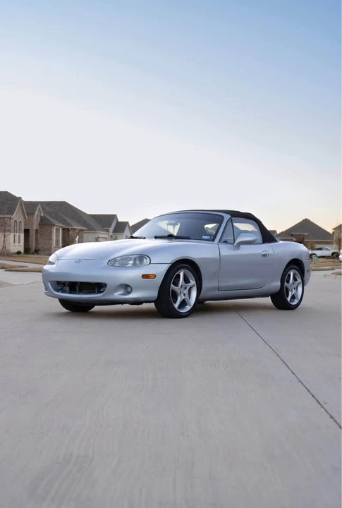 1999 Mazda NB MX-5 Miata - Image 9 of 11