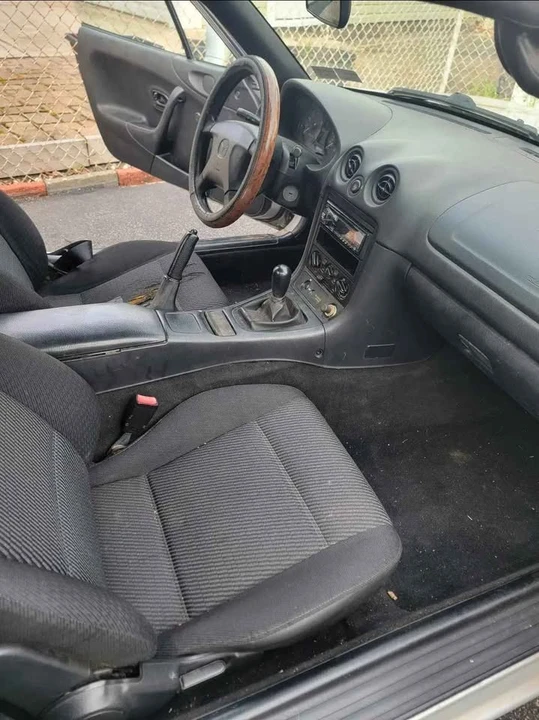 1999 Mazda NB MX-5 Miata - Image 7 of 8