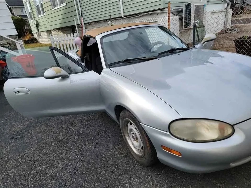 1999 Mazda NB MX-5 Miata - Image 6 of 8