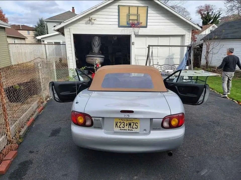 1999 Mazda NB MX-5 Miata - Image 4 of 8