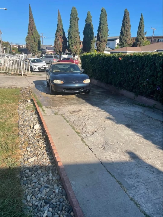 1999 Mazda NB MX-5 Miata - Image 4 of 8