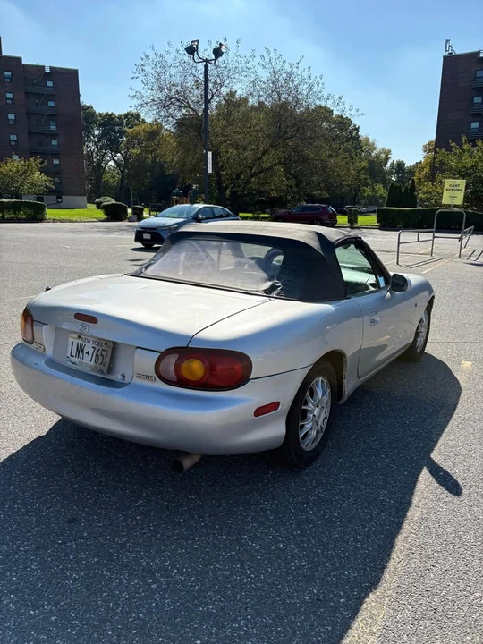 1999 Mazda NB MX-5 Miata - Image 3 of 10