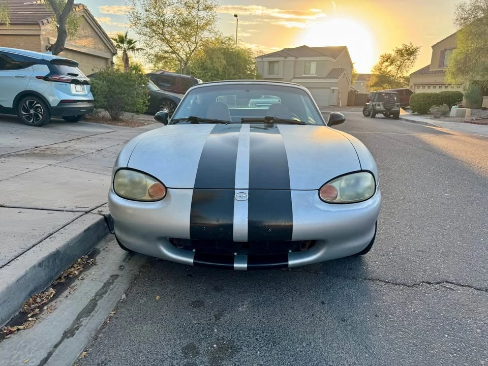 1999 Mazda NB MX-5 Miata - Image 2 of 9