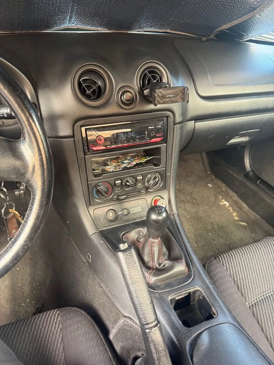 1999 Mazda NB MX-5 Miata - Image 4 of 10