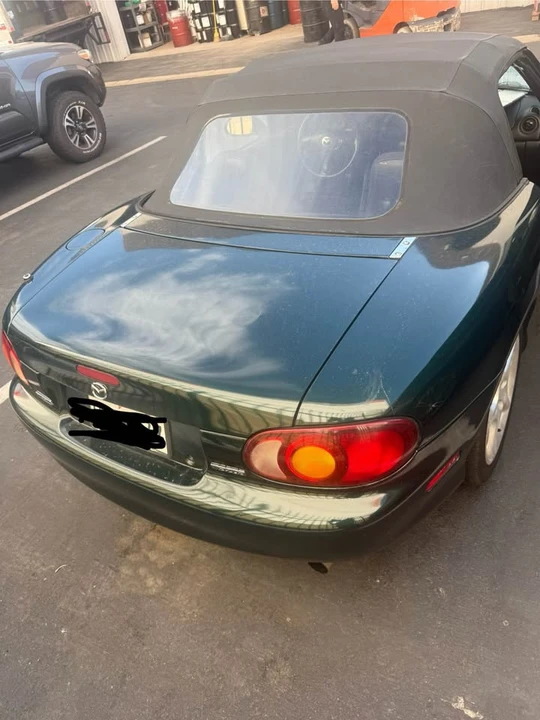 1999 Mazda NB MX-5 Miata - Image 8 of 10