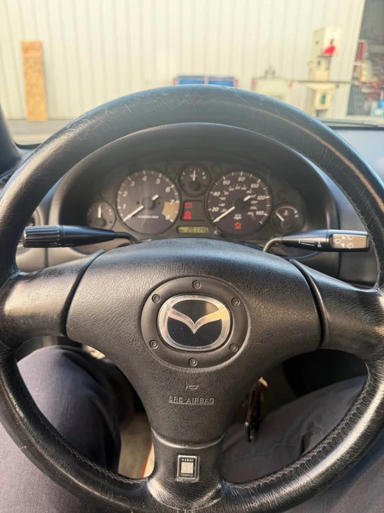 1999 Mazda NB MX-5 Miata - Image 2 of 10