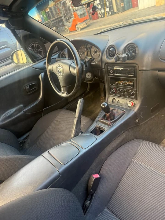 1999 Mazda NB MX-5 Miata - Image 6 of 10
