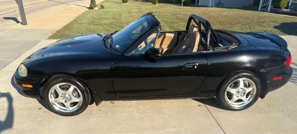 1999 Mazda NB MX-5 Miata - Image 2 of 12