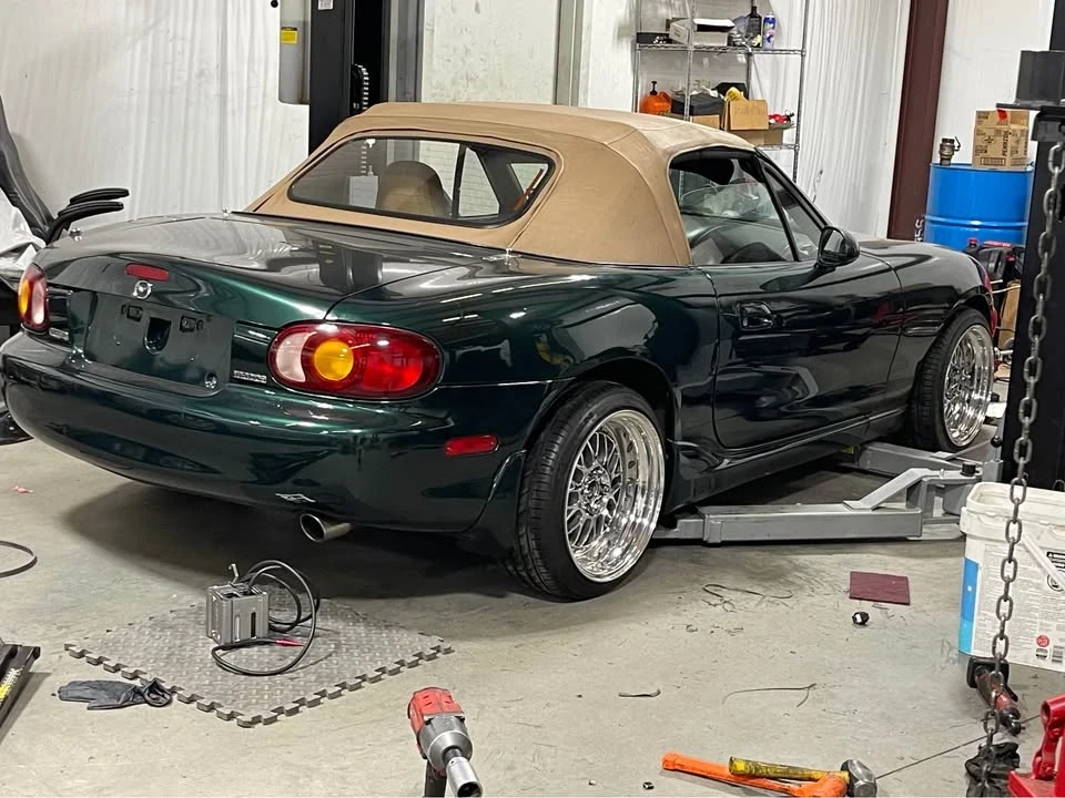 1999 Mazda NB MX-5 Miata - Image 2 of 18