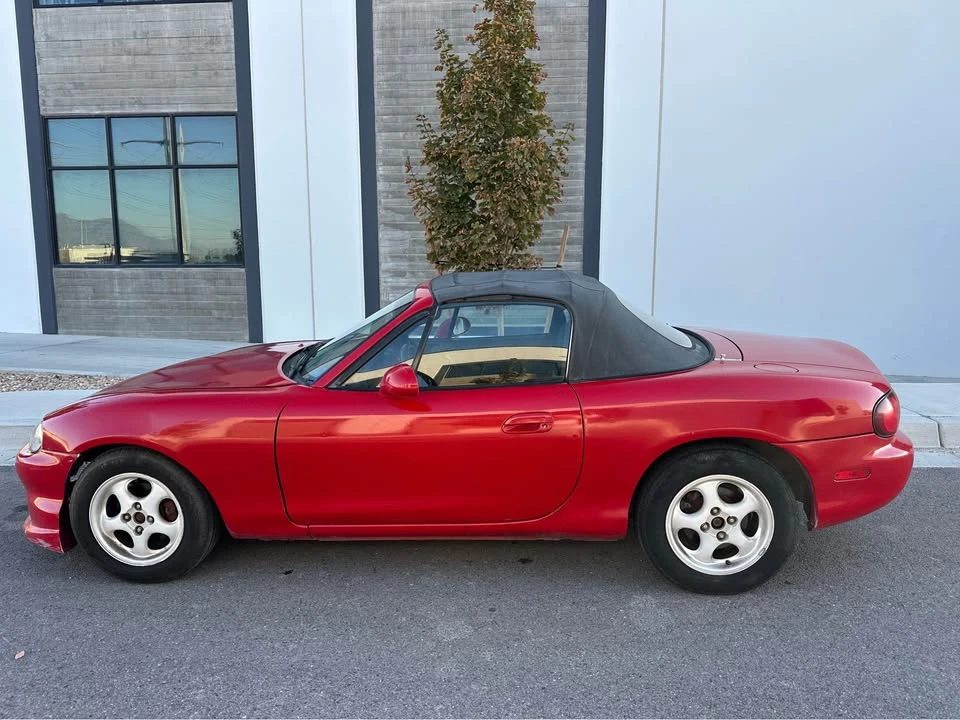 1999 Mazda NB MX-5 Miata - Image 2 of 9