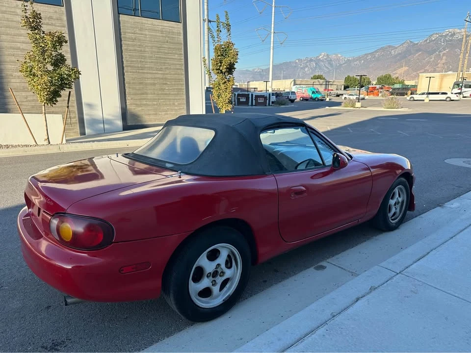 1999 Mazda NB MX-5 Miata - Image 5 of 9