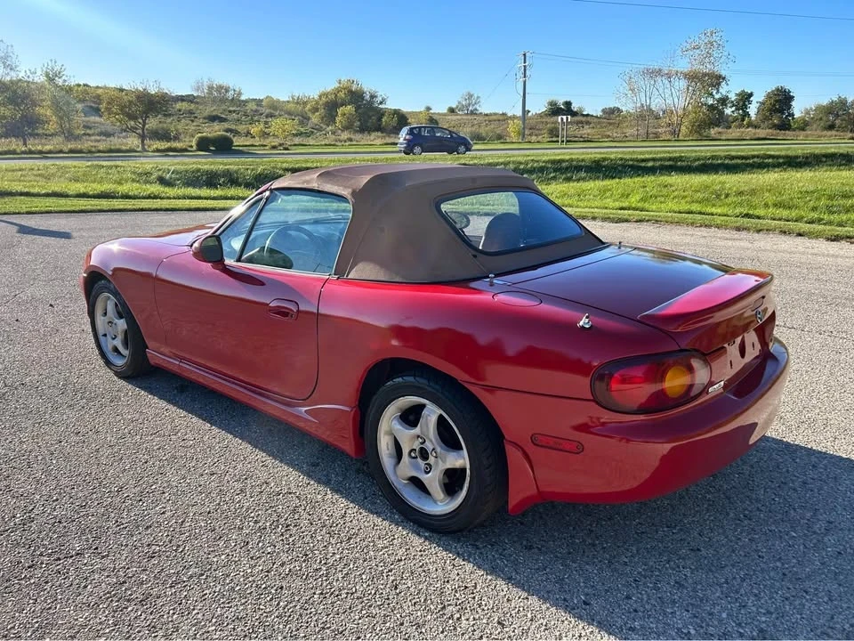 1999 Mazda NB MX-5 Miata - Image 9 of 16