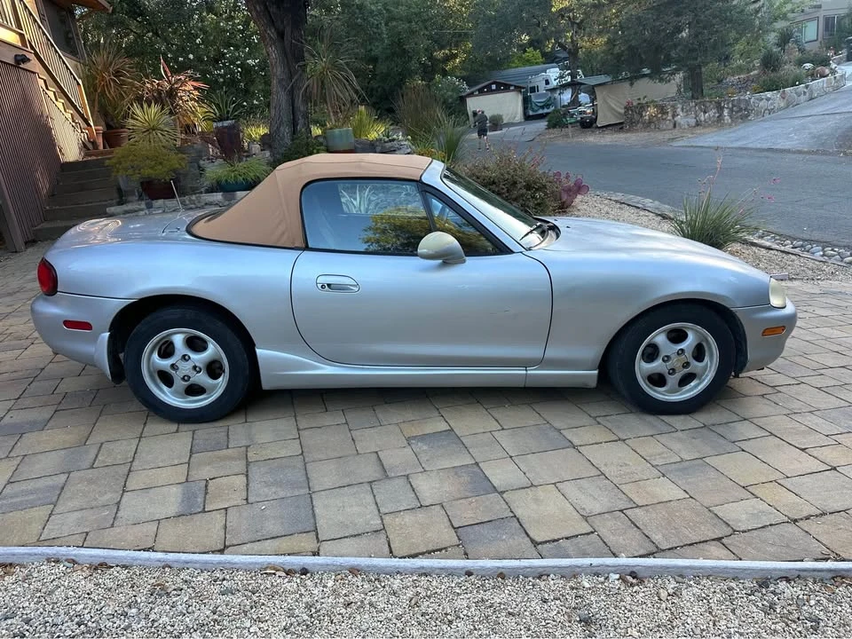 1999 Mazda NB MX-5 Miata - Image 4 of 17