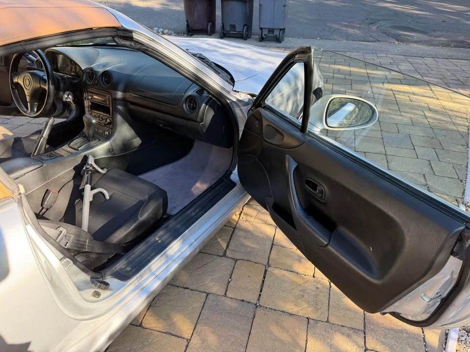 1999 Mazda NB MX-5 Miata - Image 10 of 17