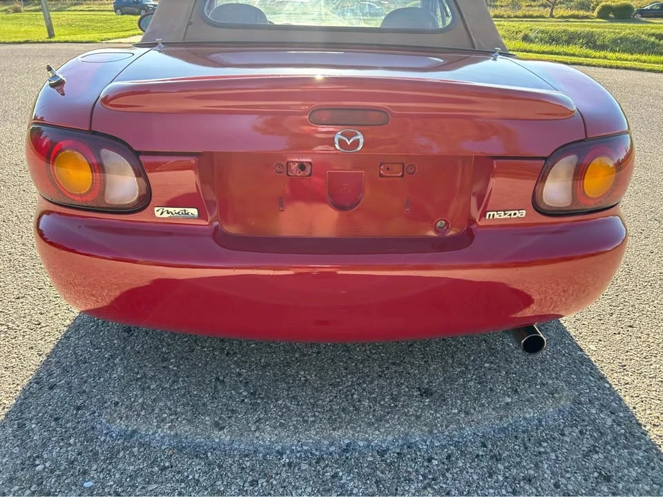 1999 Mazda NB MX-5 Miata - Image 14 of 16