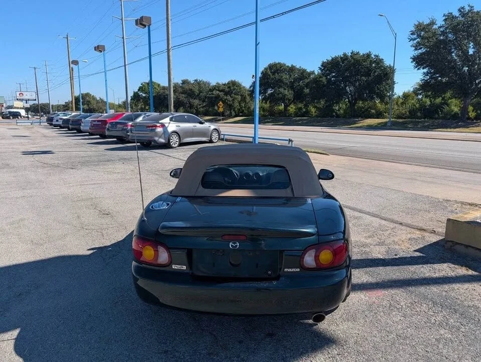 1999 Mazda NB MX-5 Miata - Image 4 of 10
