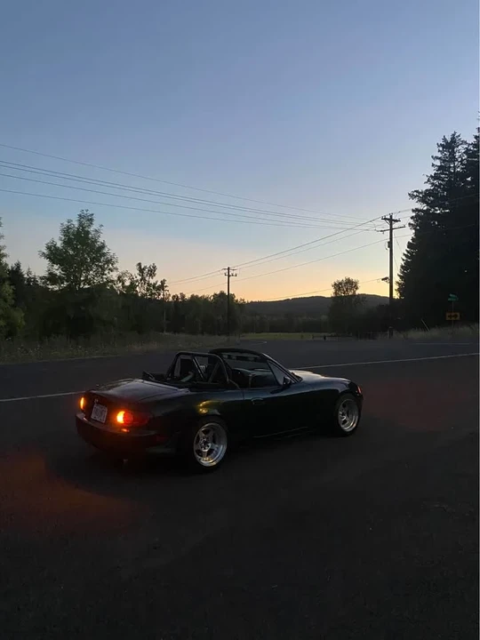 1999 Mazda NB MX-5 Miata - Image 2 of 9
