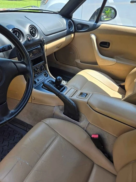1999 Mazda NB MX-5 Miata - Image 5 of 10