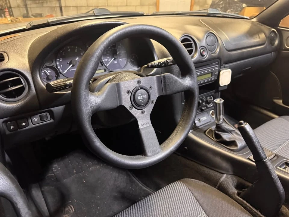 1999 Mazda NB MX-5 Miata - Image 10 of 11