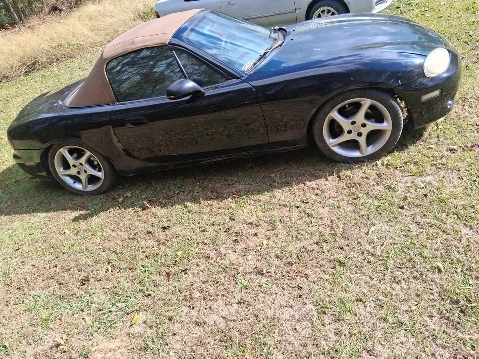 1999 Mazda NB MX-5 Miata - Image 2 of 4
