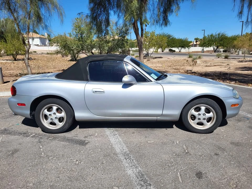 1999 Mazda NB MX-5 Miata - Image 5 of 20