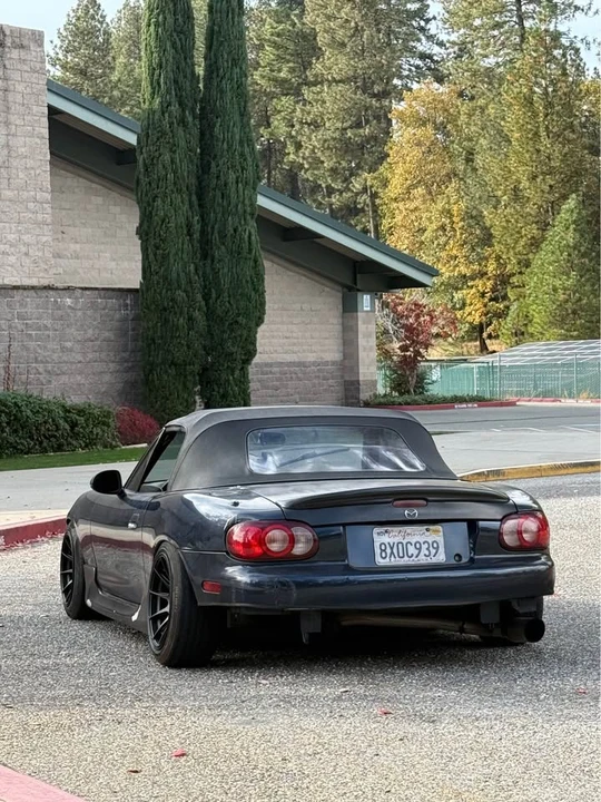 1999 Mazda NB MX-5 Miata - Image 4 of 8