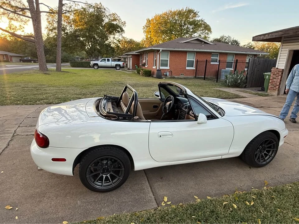 1999 Mazda NB MX-5 Miata - Image 16 of 19