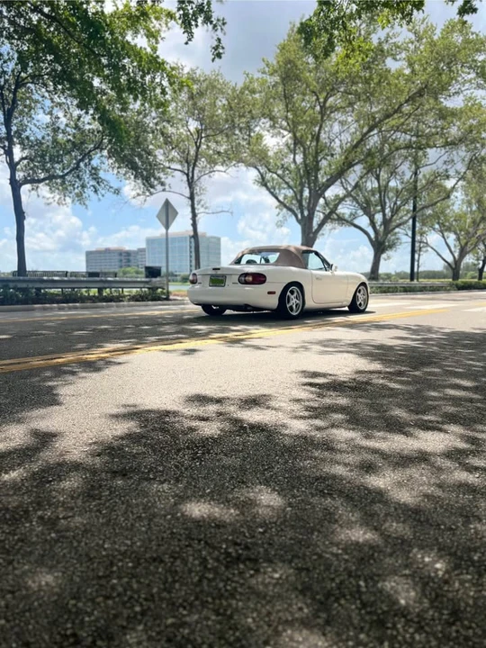 1999 Mazda NB MX-5 Miata - Image 3 of 10