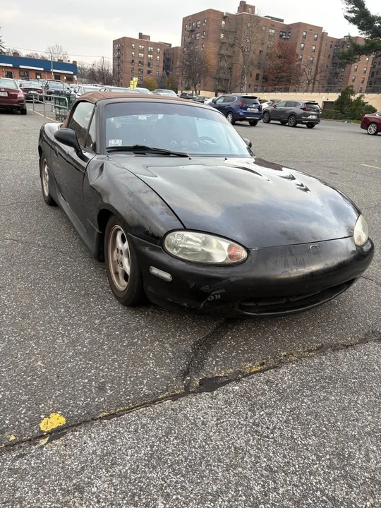 1999 Mazda NB MX-5 Miata - Image 4 of 11