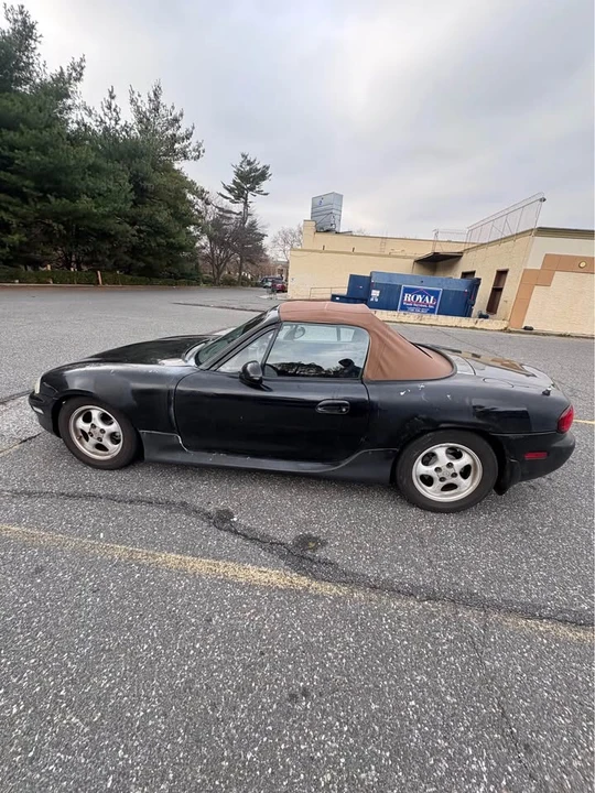 1999 Mazda NB MX-5 Miata - Image 2 of 11