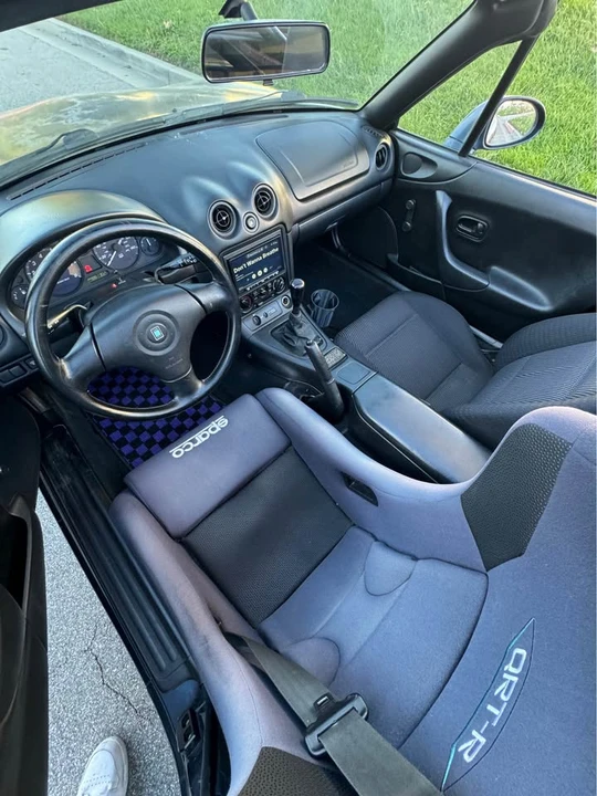 1999 Mazda NB MX-5 Miata - Image 9 of 18
