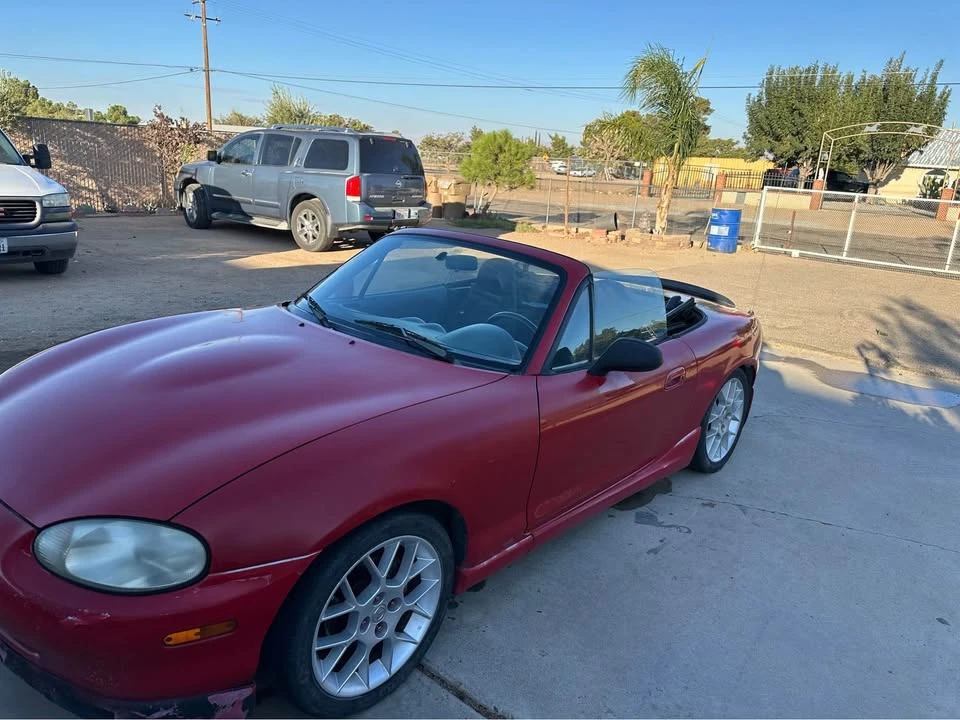 1999 Mazda NB MX-5 Miata - Image 5 of 8