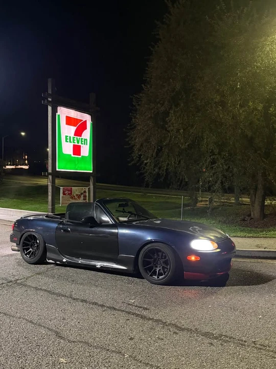 1999 Mazda NB MX-5 Miata - Image 11 of 14