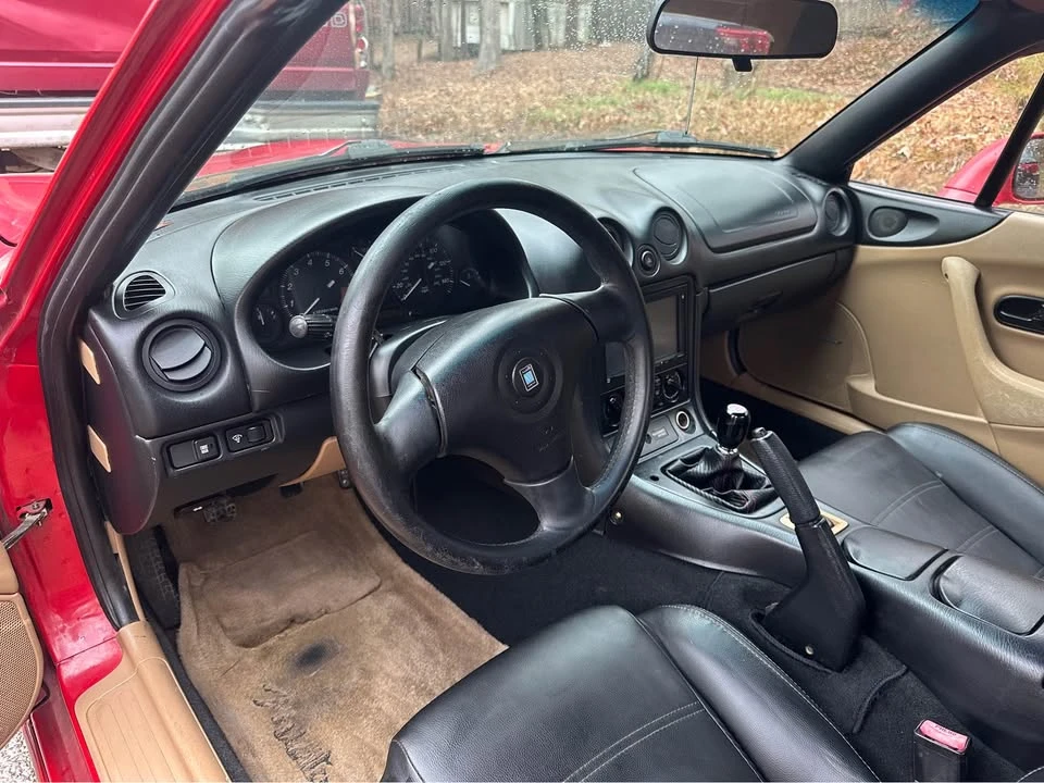 1999 Mazda NB MX-5 Miata - Image 8 of 10