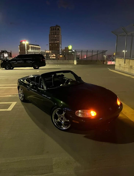 1999 Mazda NB MX-5 Miata - Image 10 of 11