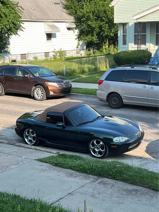 1999 Mazda NB MX-5 Miata - Image 5 of 11